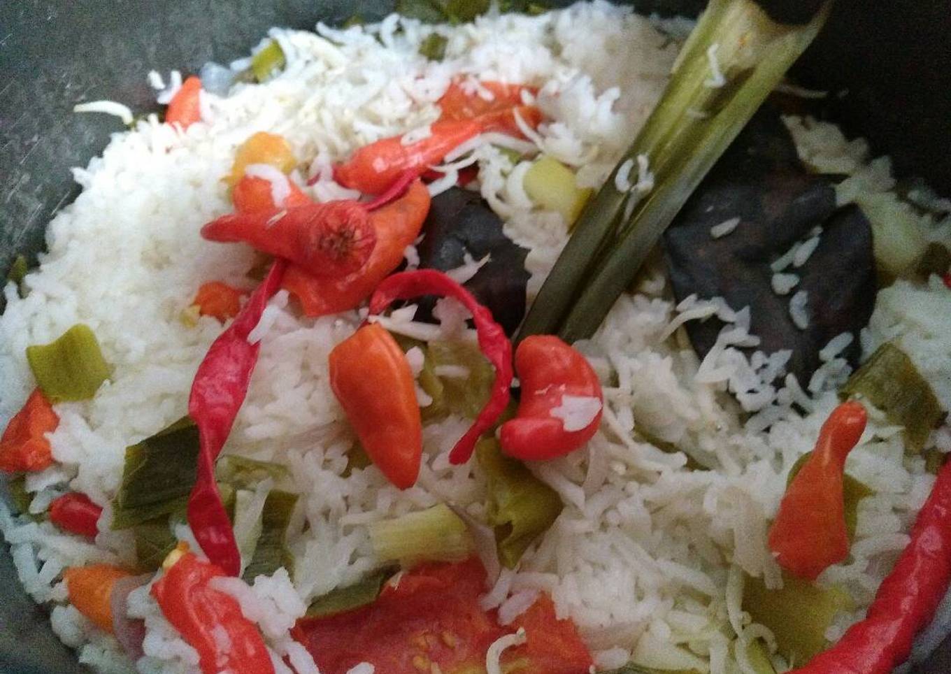 Nasi lewitt dengan sambal