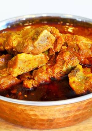 मटण रस्सा (mutton rassa recipe in marathi) रेसिपी चे मुख्य फोटो