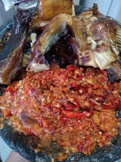 Foto resep Ikan Asap Sambal Setan