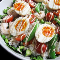 A picture of Salad Chirashi-zushi.