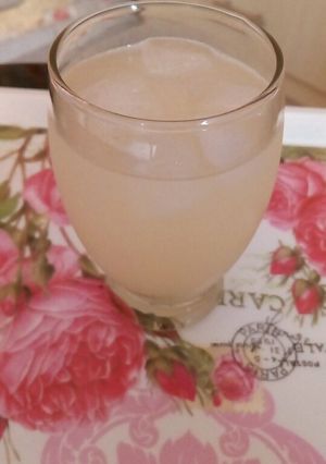 A picture of Grape and lemon juice on the rocks!.