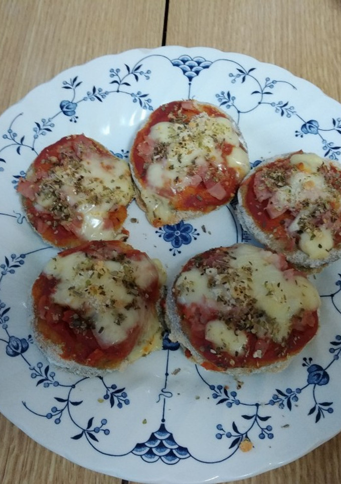 Una foto de Mini pizzas de berenjenas