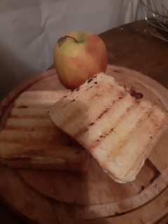Toast egyszerű de nagyszerű recept fotója