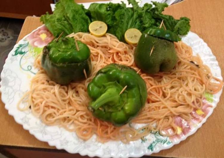 Stuffed capsicum with noodles