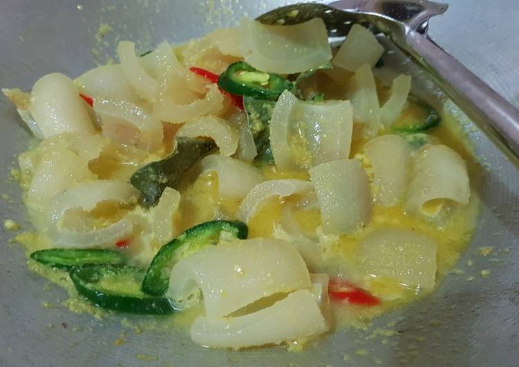 Kikil Bumbu Kuning