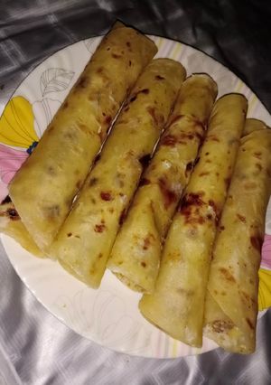 A picture of Reshmi kabab Roll.