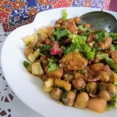 A picture of Unique chana chaat.