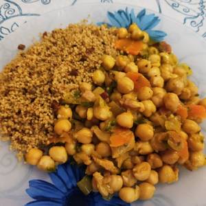 Garbanzos con cous-cous y bacon