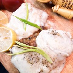 A picture of White Sauce Fish.