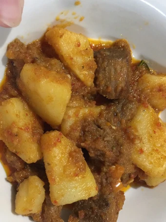 Langkah Gampang Menyiapkan Resep Tumis Pedas/Oseng Mercon Daging Sapi dan kentang yang Lezat