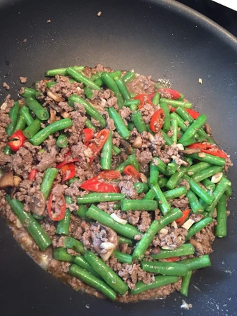 Langkah Gampang Menyiapkan Resep  Tumis buncis daging cincang yang Bisa Manjain Lidah, Enak Banget