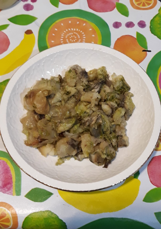 Una foto de Patata, alcachofa y cebolla al horno con majada de ajo y perejil