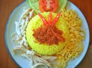 Gambar nasi kuning ala tradisional