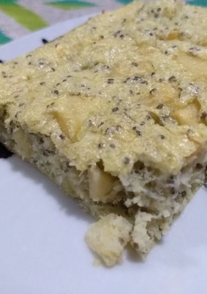 Una foto de Budín de coco, chía y manzana (Sin harinas ni azúcar)
