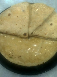 A picture of Phulka roti with kasuri methi.