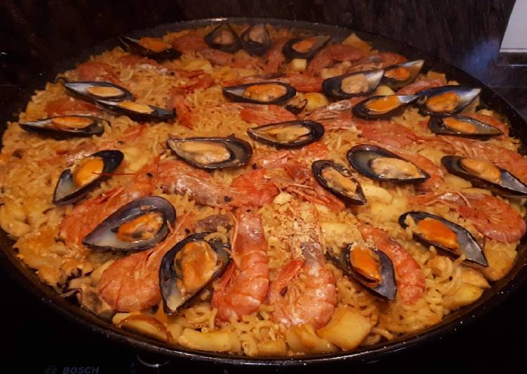 Fideuà de la yaya