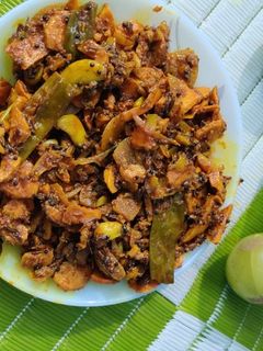 कच्ची हल्दी आंवला और लहसुन की सब्जी(kachchi haldi aur lahsun ki sabzi recipe in Hindi) रेसिपी मुख्य फोटो