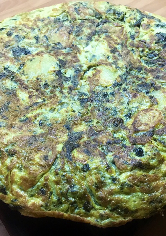 Una foto de Tortilla de espinaca y patata