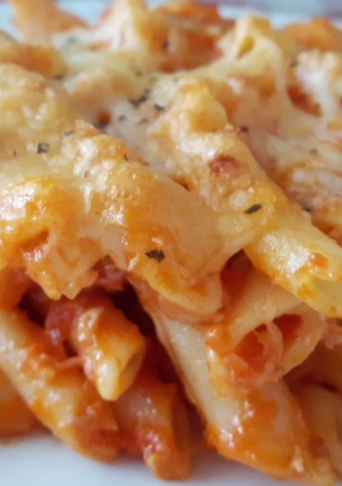 Una foto de Macarrones con atún gratinados (fáciles y rápidos)