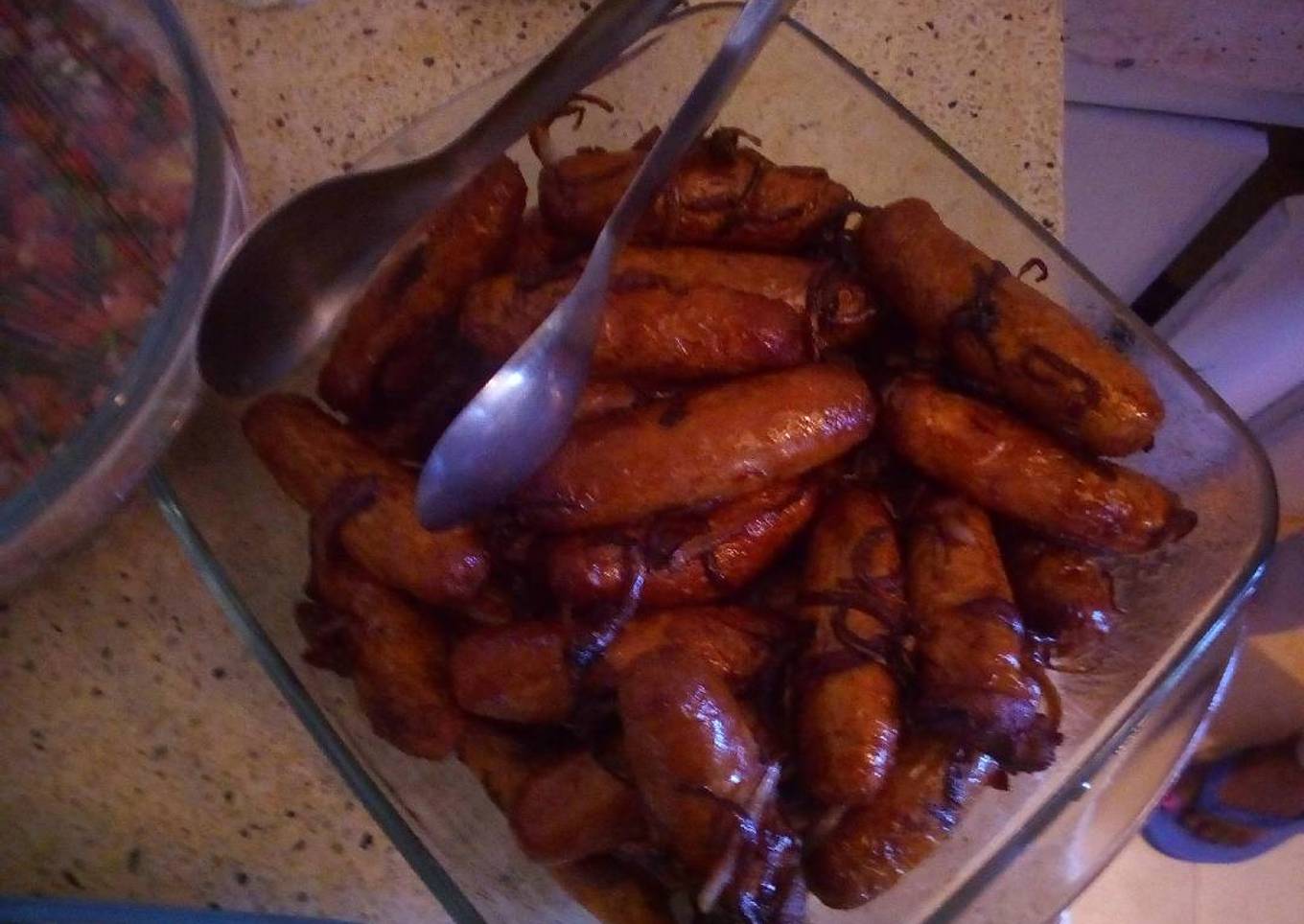 Sausages in onions toss