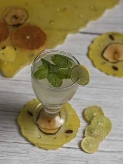 निम्बू का शरबत (nimbu ka sharbat recipe in Hindi) रेसिपी मुख्य फोटो