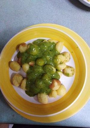 Una foto de Salsa pesto
