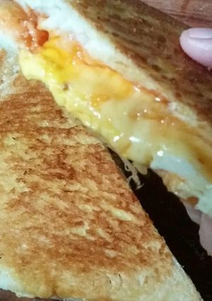 Foto resep Roti bakar Rasa pizza with telur mata sapi
