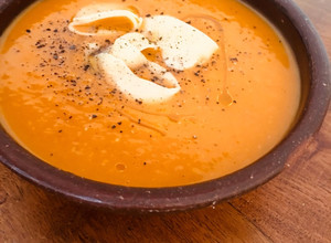 Una foto de Sopa crema de calabaza (zapallo anco)