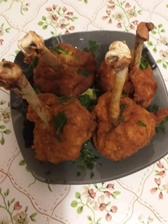 صورة لوصفة أفخاذ الدجاج المقرمشة 🍗🍗