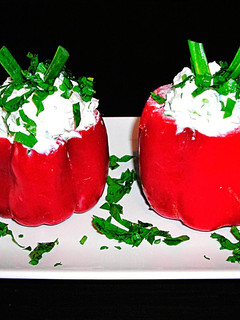 Una foto de Pimientos rellenos a dos quesos - tapas
