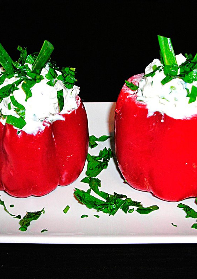 Una foto de Pimientos rellenos a dos quesos - tapas