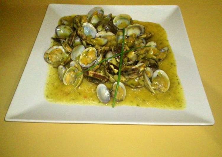 Almejas a la marinera