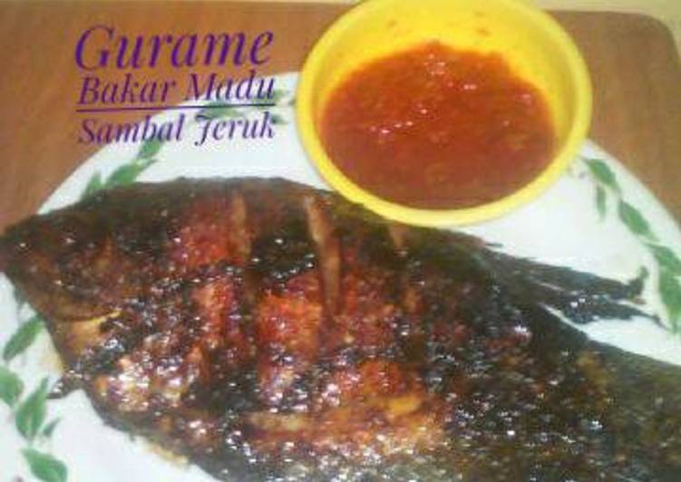 Gurame Bakar Madu Sambal Jeruk