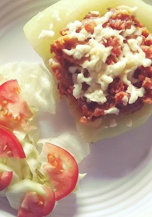 Una foto de Güisquil relleno (Chayote)