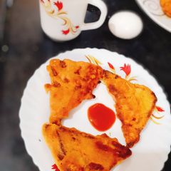 A picture of Bread Pakoda.