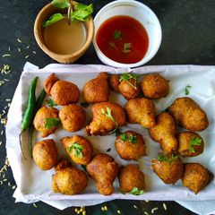 A picture of Methi gota.