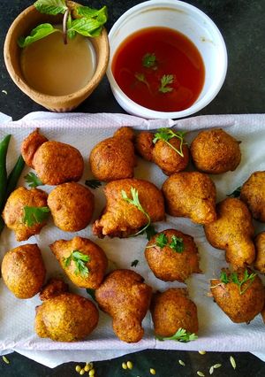 A picture of Methi gota.