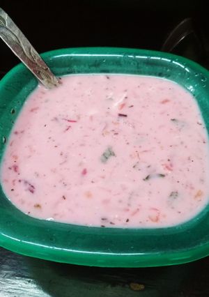 A picture of Beetroot raita.