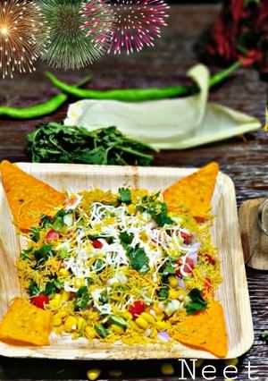 કોર્ન ભેળ (Corn Bhel Recipe In Gujarati) રેસીપી મુખ્ય ફોટો