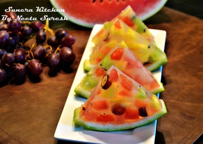 Steps to Prepare Delicious Fresh Fruits Jello Dessert
