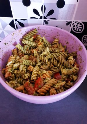 Une photo de Salade fraîcheur de pâtes froides au pesto