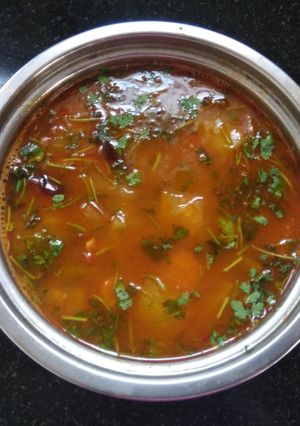 A picture of Bottlegourd rasam.