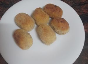 Foto principal de Croquetas de pollo asado, pata asada y manises