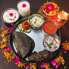 A picture of Kuttu wraps with potato paneer filling.