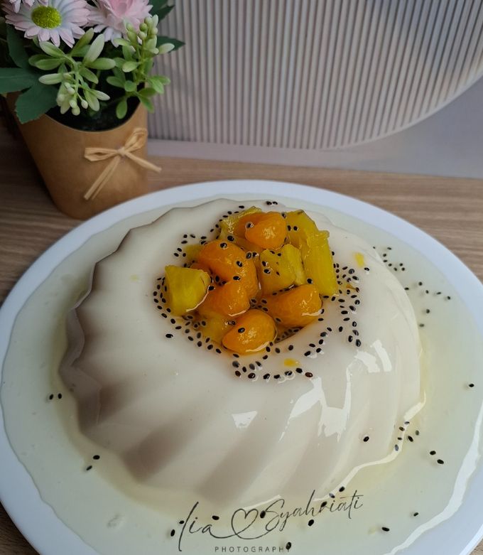 Foto resep Puding Susu Saus Buah Segar