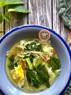 Gambar Sawi Masak Bening Bersama Cendawan Enoki