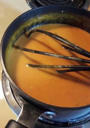 A picture of Ranch hot wing sauce.