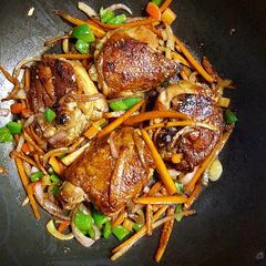 A picture of Orange Chicken Thighs.