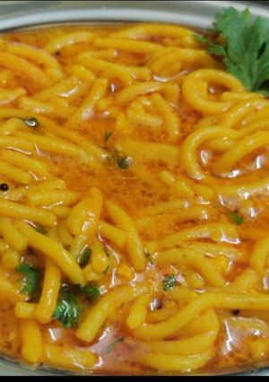 (કઢી સેવૈયા) સેવ નું શાક (sev nu saak recipe in Gujarati) રેસીપી મુખ્ય ફોટો