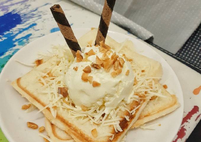 Roti Bakar Eskrim